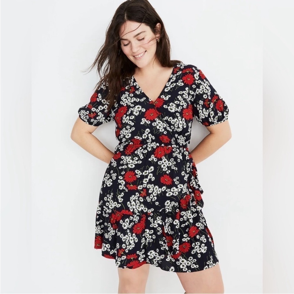 Madewell Ruffle Wrap Dress in Hillside Daisies Floral Print Navy Indigo Size 8